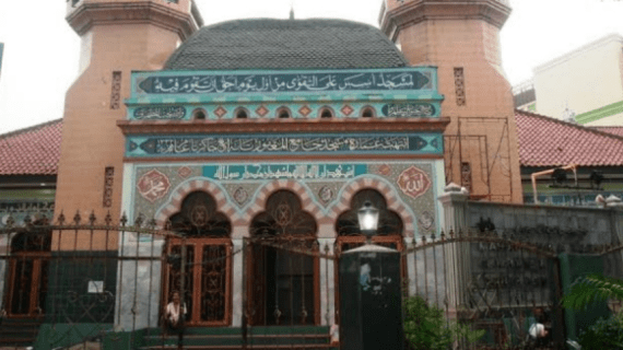 Berdiri Lebih dari Tiga Abad, Masjid Al Makmur Menjadi Jujugan di Tanah Abang