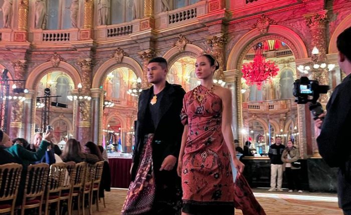 Batik Gobang Khas Betawi Melenggang di Paris