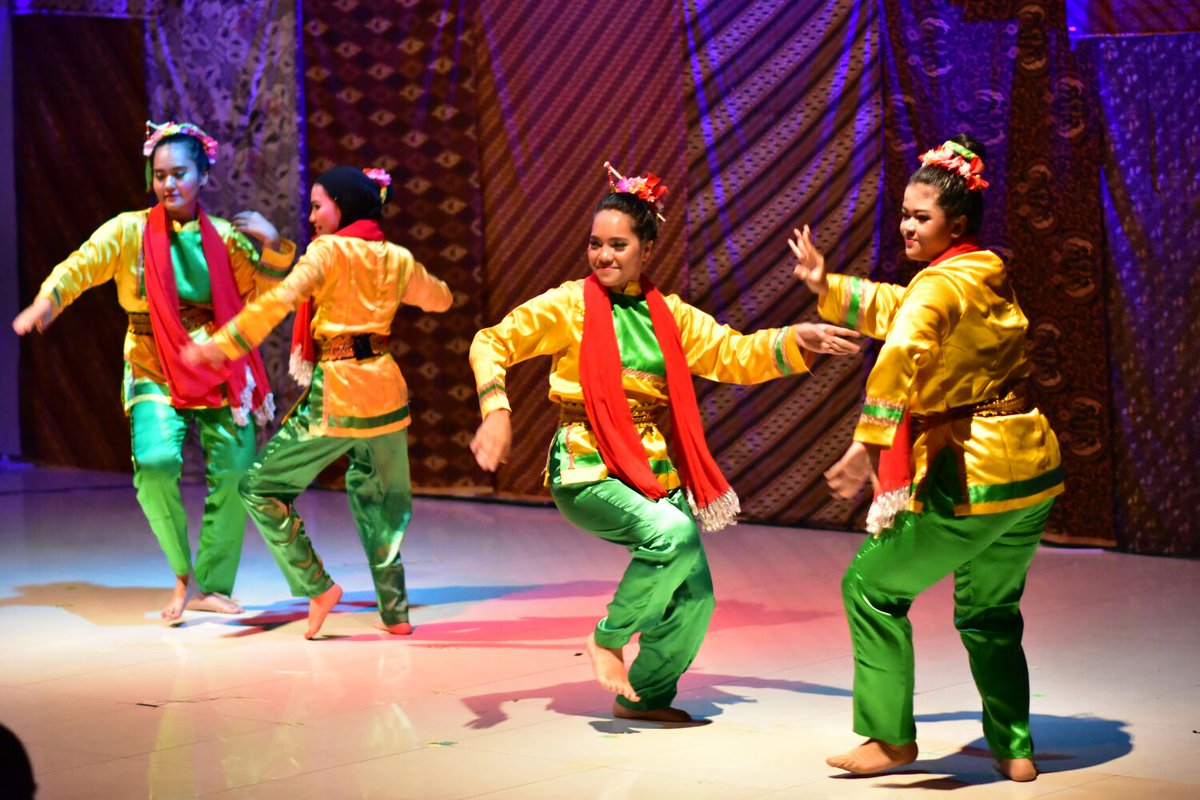 Merawat Tari Sirih Kuning Betawi