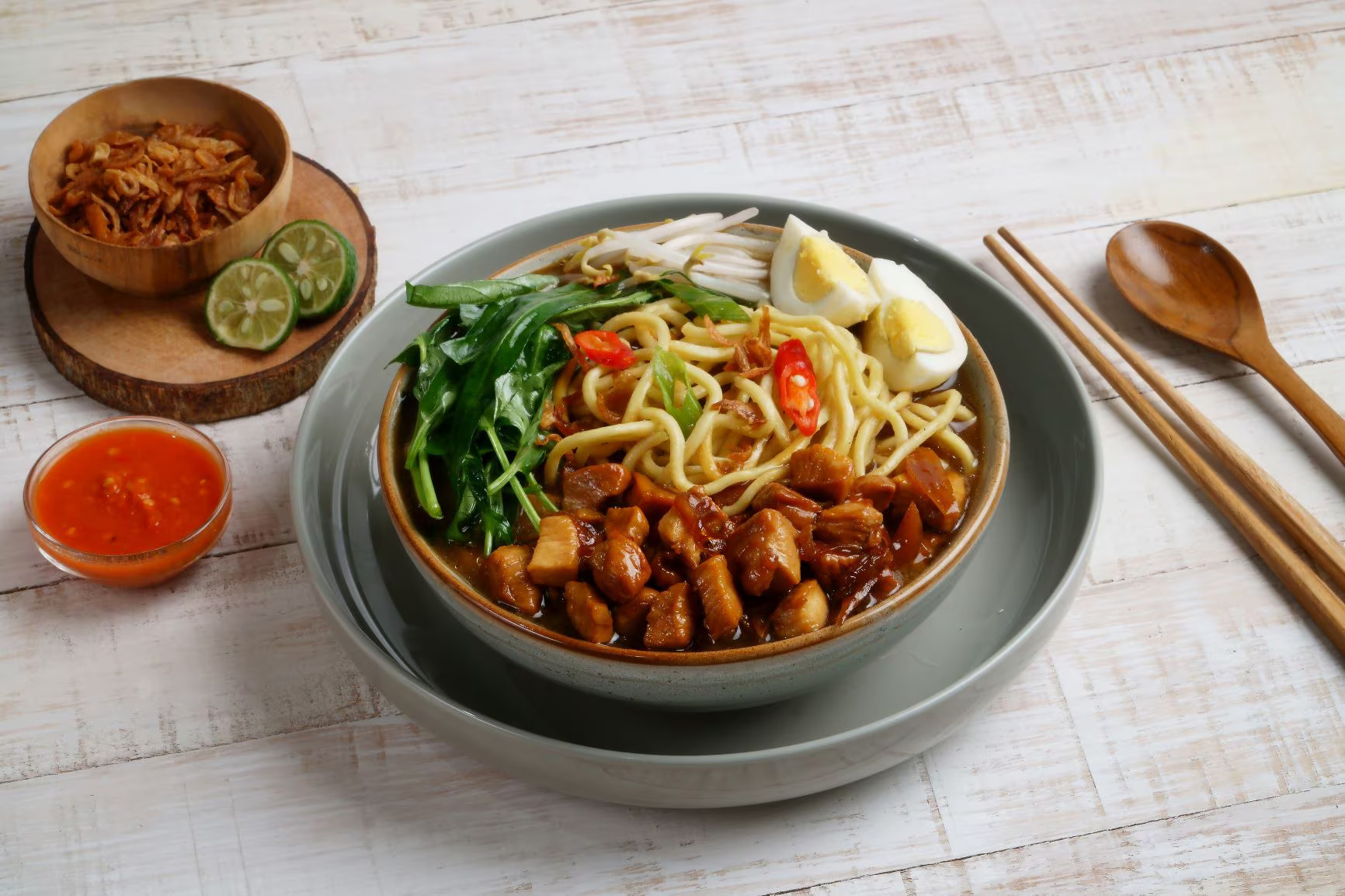 Cita Rasa Gurih Mie Kangkung Khas Betawi